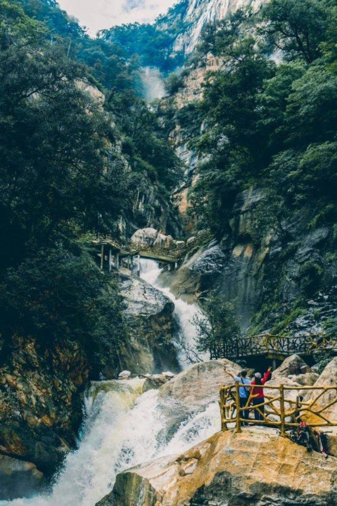 摇滚乐团的装扮